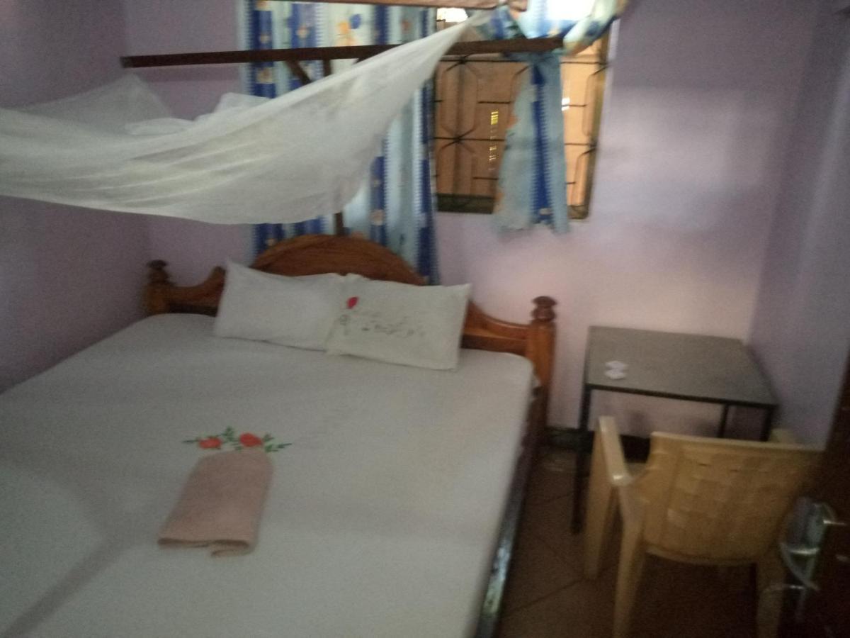 Kicec Bar And Guest House Airport Dar es Salaam Buitenkant foto