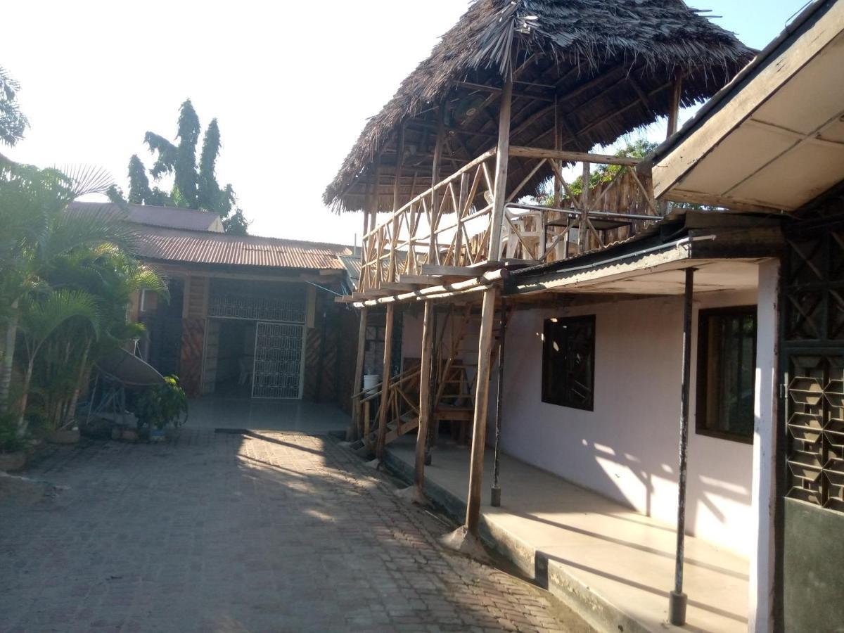 Kicec Bar And Guest House Airport Dar es Salaam Buitenkant foto