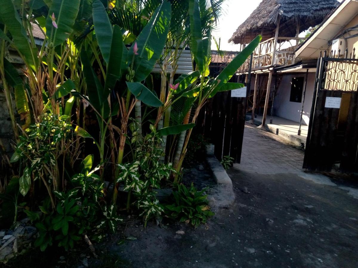 Kicec Bar And Guest House Airport Dar es Salaam Buitenkant foto