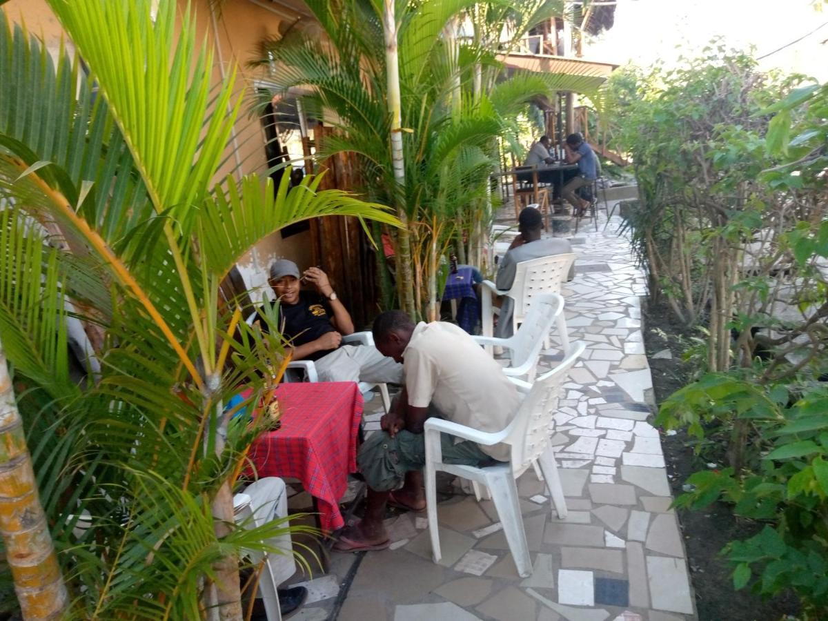 Kicec Bar And Guest House Airport Dar es Salaam Buitenkant foto